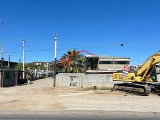 TERRENO CON OFICINAS Y BODEGAS EN RENTA EN SAN PEDRO