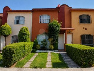 Casa en Renta cerca de Colon y del centro de Toluca, en Paseos del Valle Toluca
