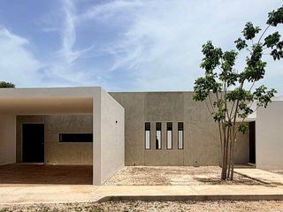 CASA EN VENTA DE UN SOLO NIVEL CON 500m2 DE TERRENO, 3 HAB Y ALBERCA
