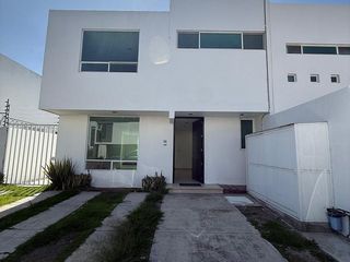 CASA EN RENTA EN FRACC.REAL DE PALMAS, MOMOXPAN