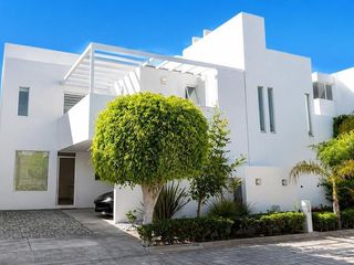 RENTA CASA EN LOMAS DE ANGELOPOLIS II. PUEBLA