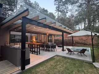 Casa en venta en Rincón de Estradas, Valle de Bravo, México