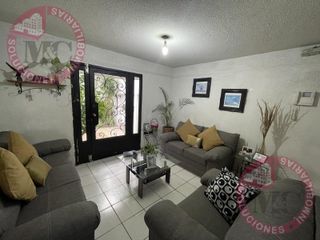 Casa en Venta con habitación en planta baja ubicada en fracc. Casa Blanca, Aguascalientes.