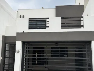 Casa en renta en Puerta de Hierro, Monterrey, Nuevo León