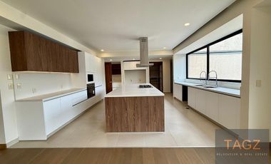 Venta moderno PH Lomas Country Interlomas con terrazas y rooftop privado