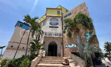 : Hotel a pie de Playa en VENTA con Alberca y Restaurante.