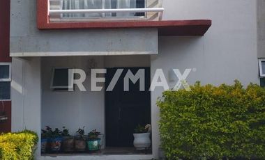 VENTA CASA FRACCIONAMIENTO HACIENDA LA GLORIA CON TERRENO EXCEDENTE