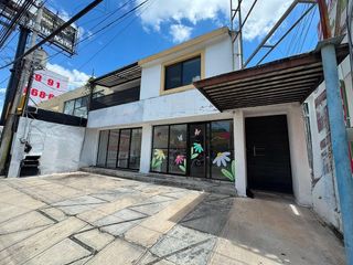 Oportunidad Única de Inversión sobre Av. Cámara de Comercio Casa y Locales