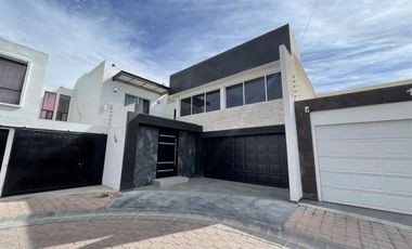 Casa de Lujo en Venta al norte en Cerrada San Miguel, Aguascalientes