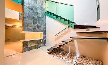 RESIDENCIA EN VENTA UBICADA EN ARBOLEDAS, TEPIC, NAYARIT.