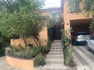 CASA EN VENTA EN ZONA SUR COL.LAS TORRES