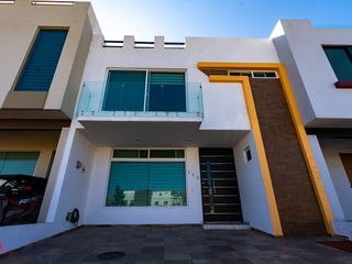 Casa en Renta, Valle Imperial Zapopan con Roof Garden  en Coto Álamos