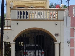 SE VENDE BONITA Y CÓMODA CASA EN AV. LAS PALMAS, CAMPECHE