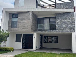 RENTA CASA EN LOMAS DE ANGELOPOLIS. PUEBLA