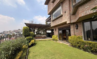CASA CON JARDIN EN LOMAS COUNTRY IMPECABLE