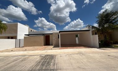 CASA EN VENTA DE UNA PLANTA DE DOS RECAMARAS  EN TAMANCHE (ZONA COUNTRY) YUCATAN