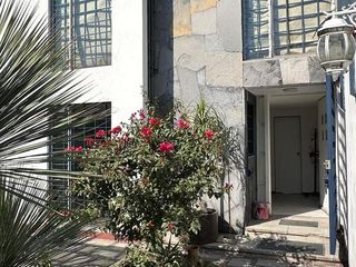 Se renta hermosa y segura casa recientemente renovada en la colonia Portales Sur