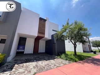 Casa en Renta Coto Sonee Solares