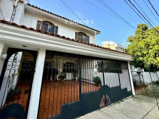 Casa en renta en Jardines del Bosque Centro, Guadalajara, Jalisco