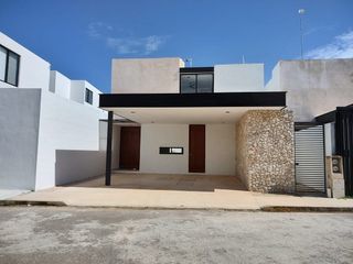 AMPLIA CASA A ESTRENAR EN DZITYA