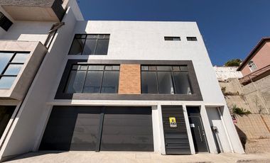 Casa en colinas de aguacaliente , cerca de hipodromo, estadio caliente