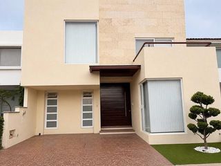 CASA RENTA CUMBRES DEL LAGO JURIQUILLA QUERETARO