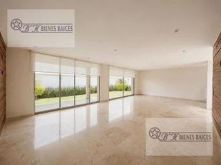 Casa en Renta, Tecamachalco Amplia, Iluminada y Remodelada