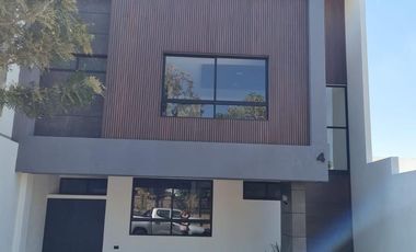 VENTA DE CASA MUY AMPLIA  EN PARQUE COLIMA, LOMAS DE ANGELOPOLIS PUEBLA