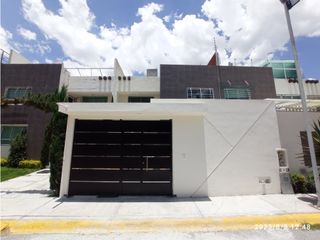 Casa en renta en Pachuquilla, privada linda vista, 3 recámaras.