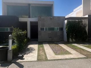 Casa Frente al Tec de Monterrey, El Real III, amueblada o sin amueblar
