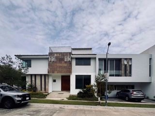 CASA EN VENTA / RENTA PARQUE VIRREYES