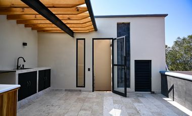 CASA EN VENTA/CON VISTA  AL LAGO/VALLE DE BRAVO