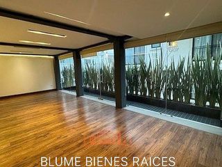 Renta departamento interior con balcón en edificio pequeño en V Sección