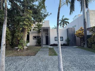 Casa en Residencial Cumbres una planta en renta