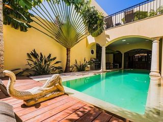 "Casa La Tida" en venta a una cuadra de Paseo Montejo