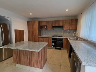 CMKB-Casa con Jardín en Renta | Milenio