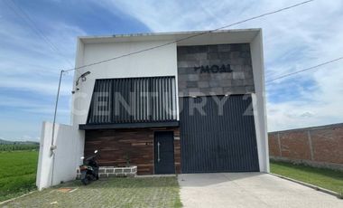 Bodega en Venta - Frente a Centro De Salud San Gregorio Atzompa-Chipilo