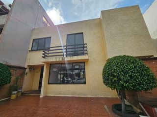 CASA EN RENTA EN JARDINES DE LA FLORIDA, EN CONJUNTO CERRADO