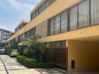 Renta Casa en condominio De Valle Centro.