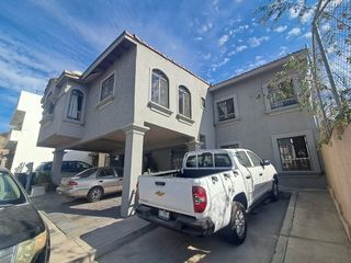 Casa en fraccionamiento privado con acceso controlado