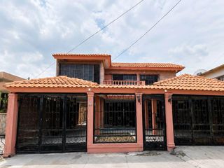 CASA EN VENTA EN LA ROMA