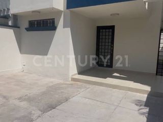 CASA EN RENTA EN COL. CUMBRES SAN AGUSTIN EN MONTERREY