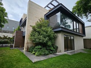 Espectacular Residencia / Oficinas Corporativas en Virreyes
