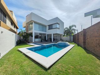 Casa en Venta con Alberca y Jacuzzi en Punta Tiburón