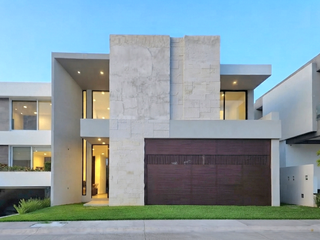 Casa en Venta en Punta Tiburon, espacios amplios y alberca