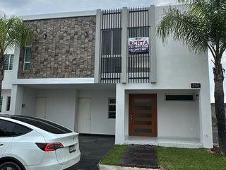 Se renta espectacular residencia en Virreyes
