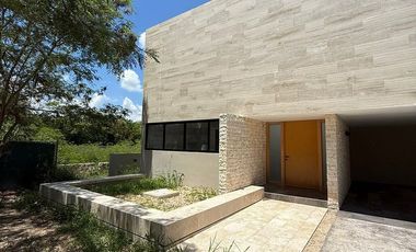 CASA EN VENTA COUNTRY CLUB MERIDA