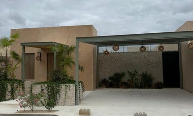 Casa en Venta en Cholul – Diseño Moderno con Canal de Nado