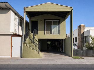 CASA EN VENTA EN AVENIDA RUIZ ZONA CENTRO, ENSENADA