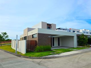 Casa en Venta Un piso Punta Tiburón